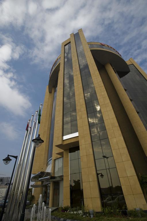 Eastyard Khobar Hotel - Formerly Ramada By Wyndham Khobar Экстерьер фото