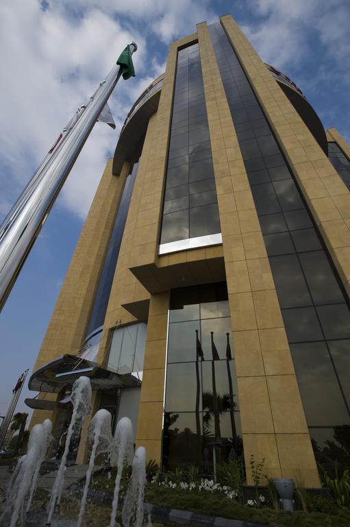 Eastyard Khobar Hotel - Formerly Ramada By Wyndham Khobar Экстерьер фото