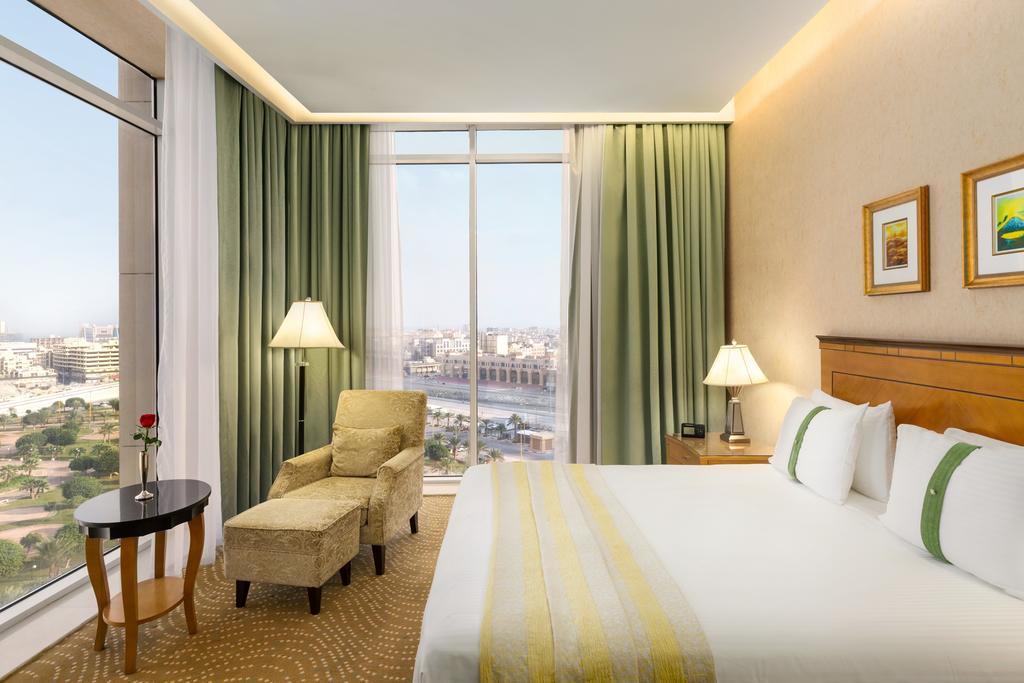 Eastyard Khobar Hotel - Formerly Ramada By Wyndham Khobar Экстерьер фото