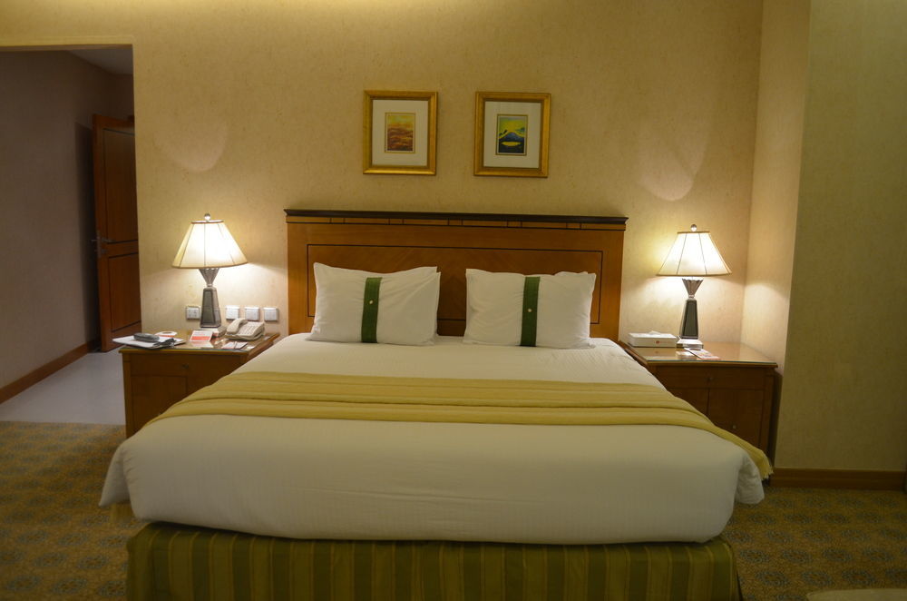 Eastyard Khobar Hotel - Formerly Ramada By Wyndham Khobar Экстерьер фото