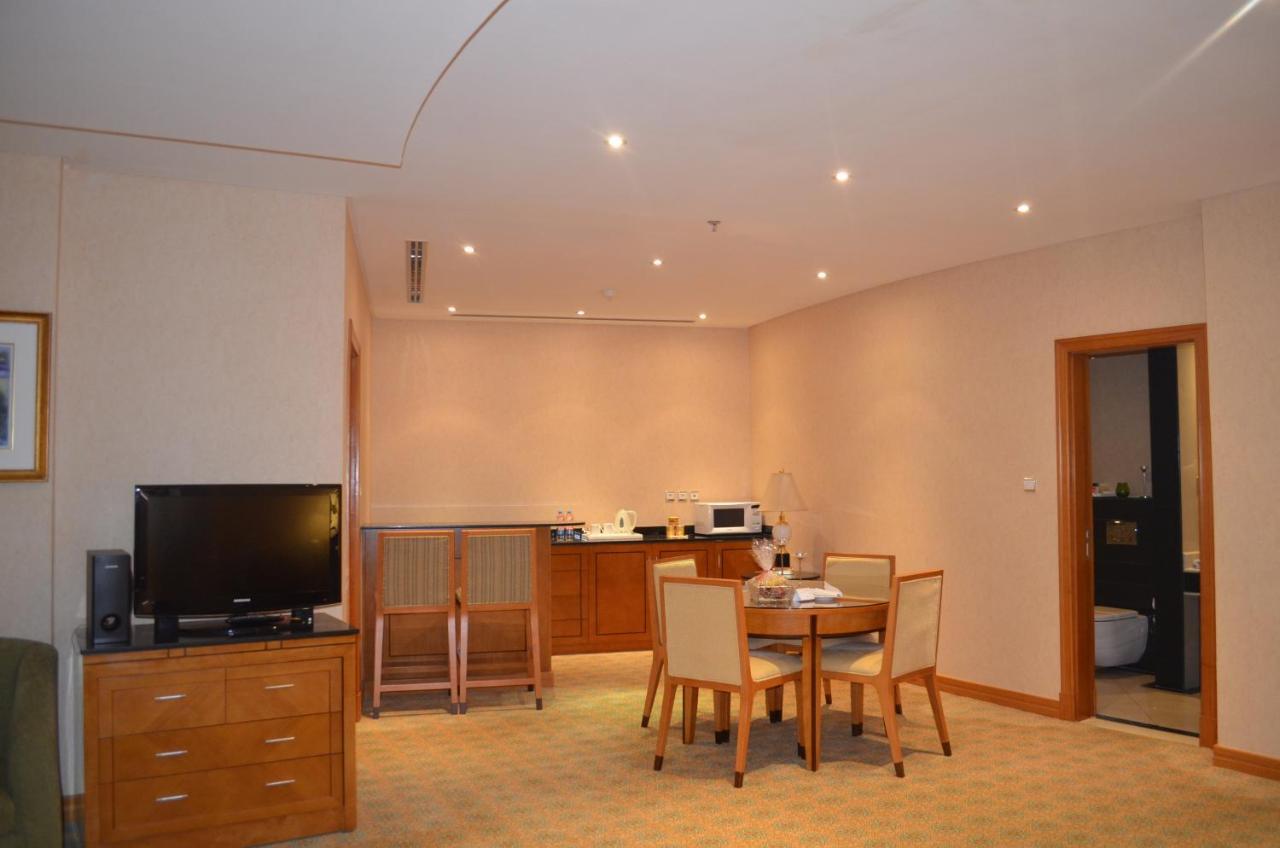 Eastyard Khobar Hotel - Formerly Ramada By Wyndham Khobar Экстерьер фото