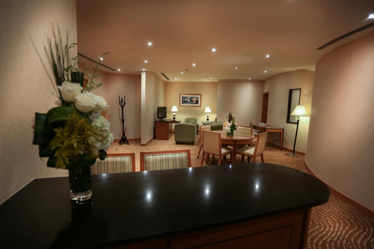 Eastyard Khobar Hotel - Formerly Ramada By Wyndham Khobar Экстерьер фото
